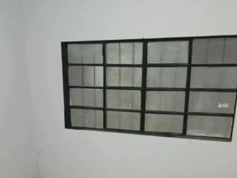 Galpón 250 mt2 con Oficina a metros de Av. Pte Perón, Derqui