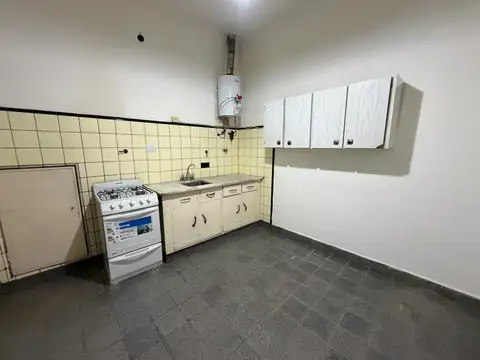 Depto Tipo Casa en Alquiler 50 años