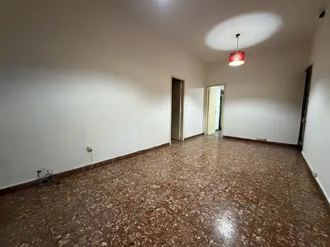 Depto Tipo Casa en Alquiler de 3 ambientes