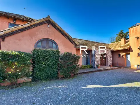 Propiedad sobre 1300 m2