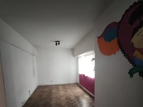 Departamento en Alquiler en Coghlan, $ 490.000