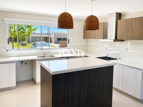 Casa en Alquiler 2 años