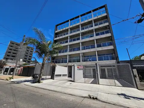 Departamento monoambiente con balcón en Venta en José León Suárez