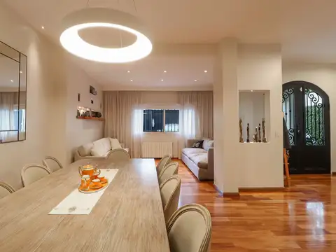 Casa en venta Vicente López con Pileta Quincho