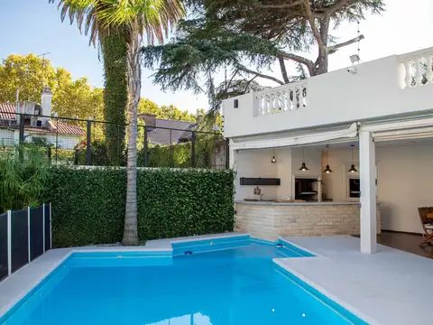 Casa en venta Vicente López con Pileta Quincho