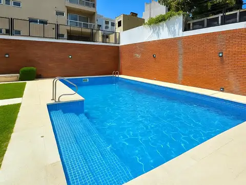 Casa en Venta con 8 cocheras