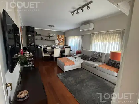 Piso de Categoria de 3 dormitorios y 2 cocheras sobre Boulevard Gálvez en Santa Fe Capital