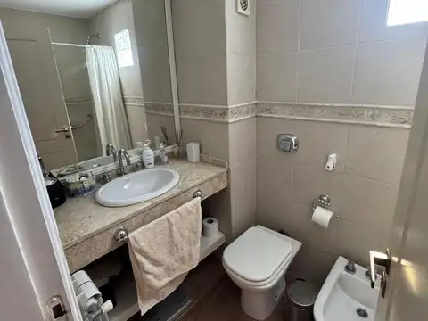Departamento 4 ambientes con 2 baños