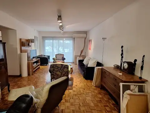 Teodoro García 2300