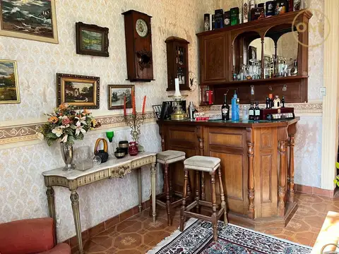 Casa 7 ambientes con 3 baños