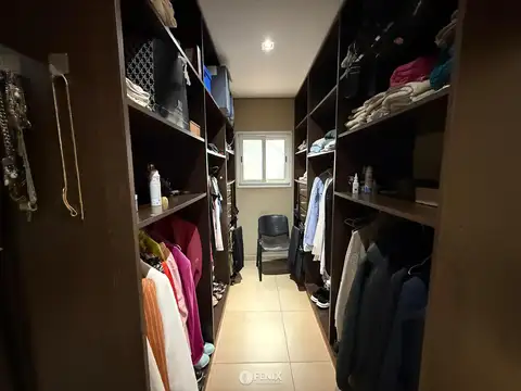CF1247 - CASA B° LA EUGENIA EN VENTA - 6 AMBIENTES