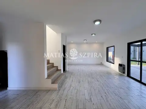 Casa en Venta en Álvarez Del Bosque, USD 190.000
