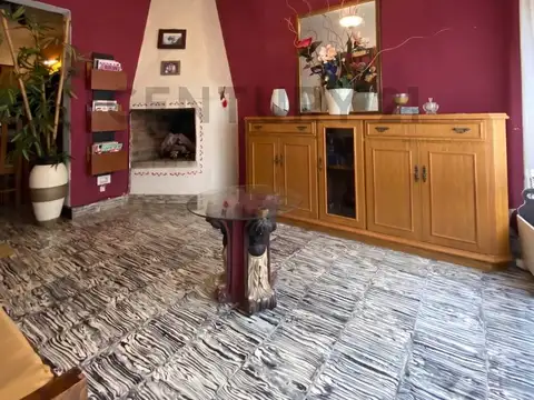 Pasaje Florit 1300, Piso 0