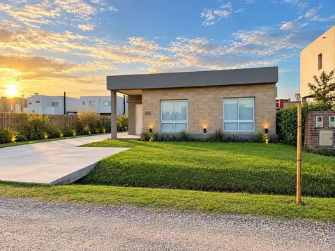 Casa en Venta en Laguna Azul, USD 125.000
