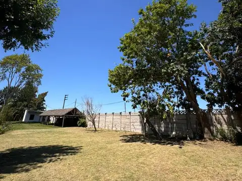 Casa en venta en Berisso, Montevideo esq. 54 , Barrio La Cantera