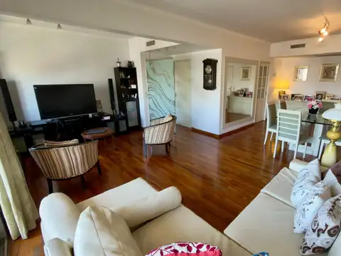 Semipiso 4 Amb con Suite, Cochera y Balcón Aterrazado | Flores Norte