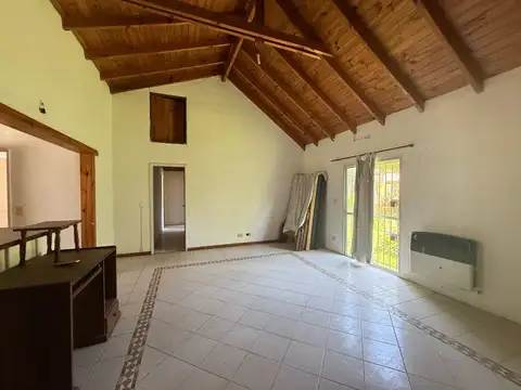 Casa 4 ambientes con 1 baño