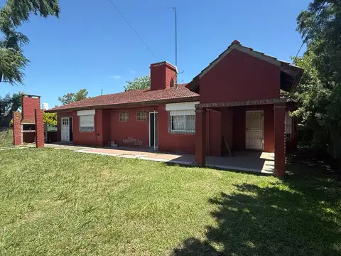 Casa apto crédito en venta en Barrio Parque Sakura Exaltacion de la Cruz