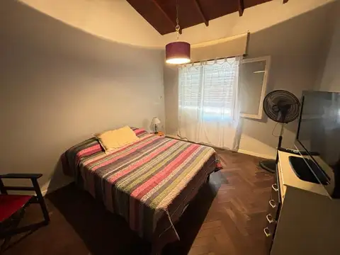 Casa 5 ambientes con 1 baño