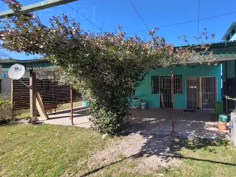 Venta Casa 4 Ambientes con Pileta en Parque Exaltación