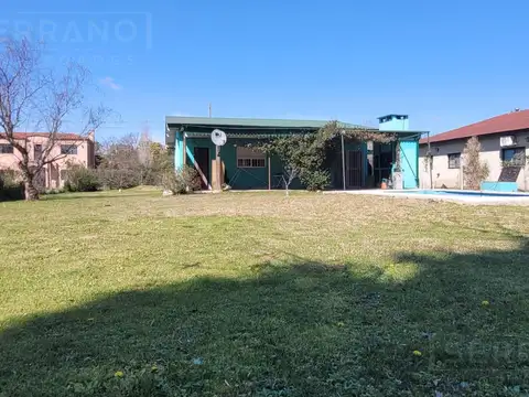 Casa en Venta con 2 cocheras