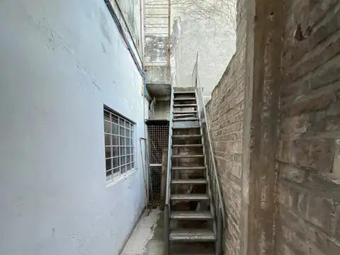 Depto Tipo Casa en Venta de 5 ambientes