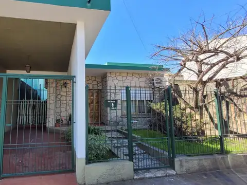 Casa en venta 3 ambientes en Berazategui
