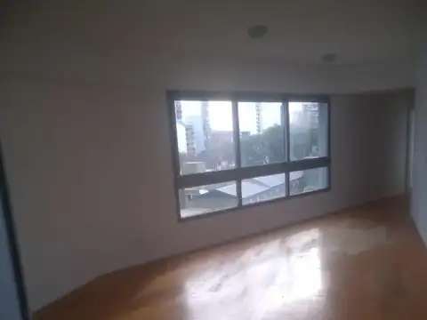 Departamento en Alquiler en Olivos Vías/Río, USD 1.000
