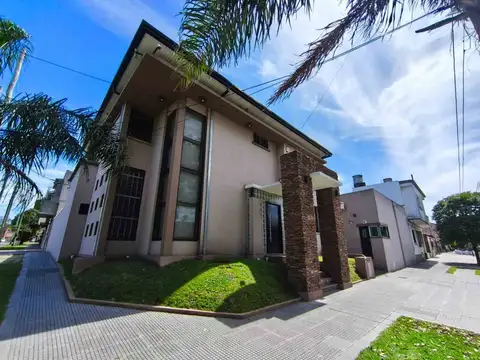Casa en Venta en Bernal Oeste, USD 520.000