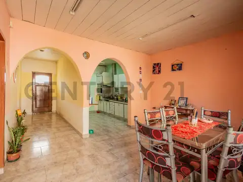 Venta Casa 3 Ambientes en Wilde – Lote Propio con Jardín, Patio y Terraza