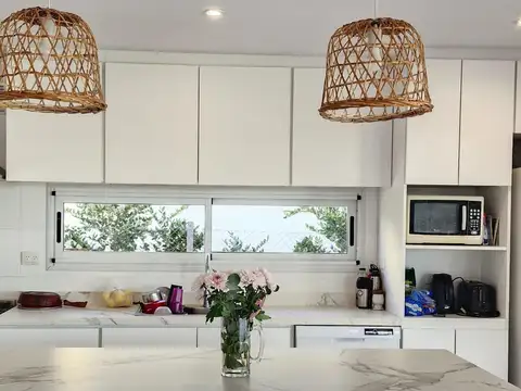 Casa en Alquiler Temporario en Barrio Santa Elena - Pilar del Este - 4 Ambientes