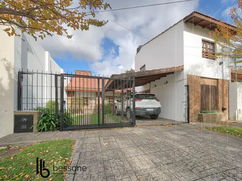 Casa mas 2 deptos en Constitución