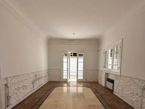 UNICO local en MIcro Centro con gran imagen Institucional