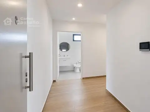 Departamento en Alquiler en Coghlan, $ 650.000