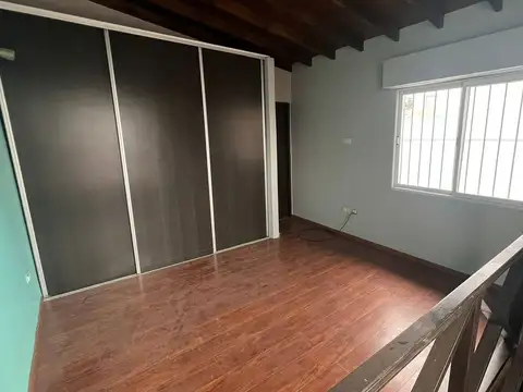 Depto Tipo Casa en Alquiler de 2 dormitorios