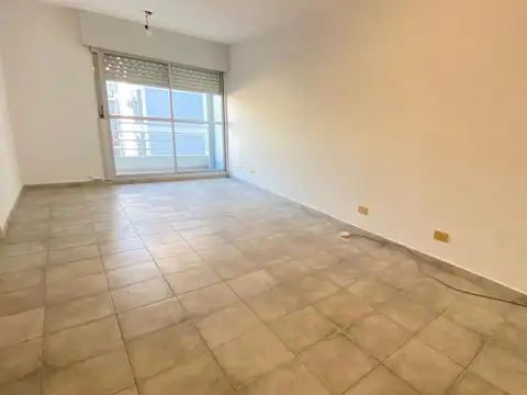 ALQUILER Departamento Monoambiente, contrafrente, electrico