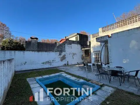 Depto Tipo Casa 6 ambientes con 3 baños