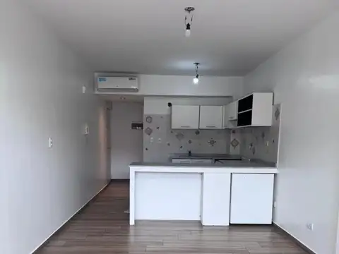 Conde 4400, Piso 1