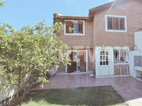 Depto Tipo Casa en Alquiler de 3 dormitorios