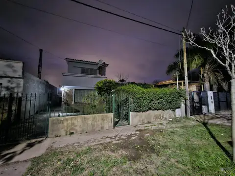 Casa en Venta en Capitan Bermudez, USD 126.000