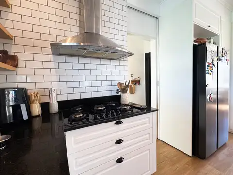 Casa 6 ambientes con 3 baños