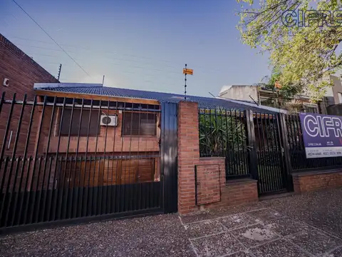 Gabriela Mistral 2400