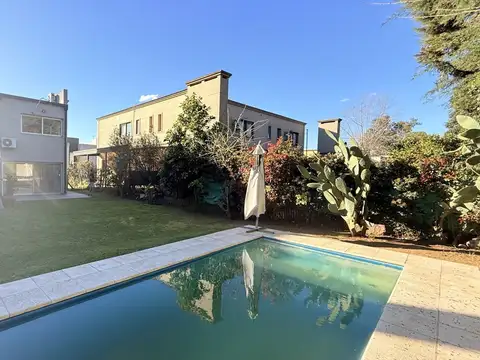CASA EN VENTA EN LOS OLIVARES