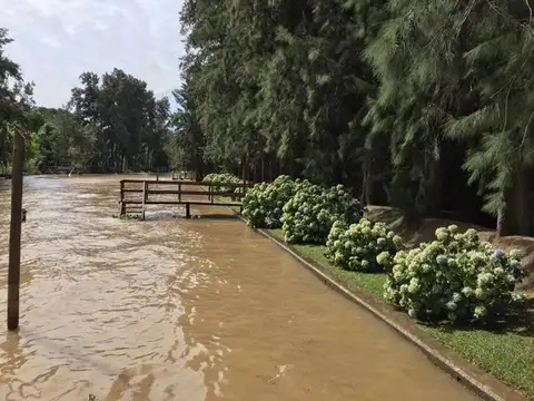 Rio / Arroyo Toro quinta El Recuerdo 100