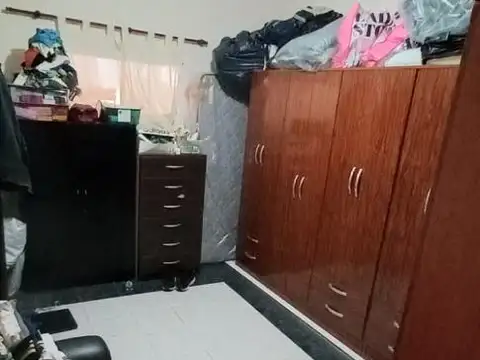CASA EN VENTA! 3 DORM. - QUINCHO - PISCINA - GALPÓN
