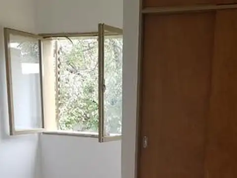 Departamento 7 ambientes con 1 baño