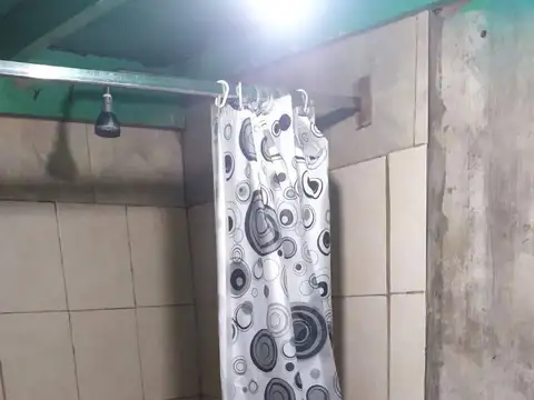 Casa 2 ambientes con 1 baño