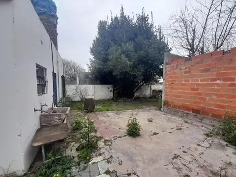 Casa en Venta con 4 cocheras