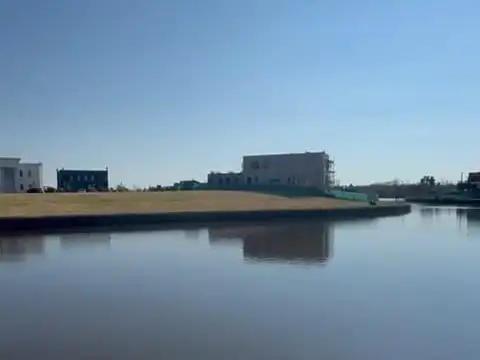 Lote al río en El Naudir