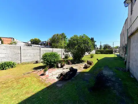Venta casa con GRAN LOTE 905m2 multifamiliar